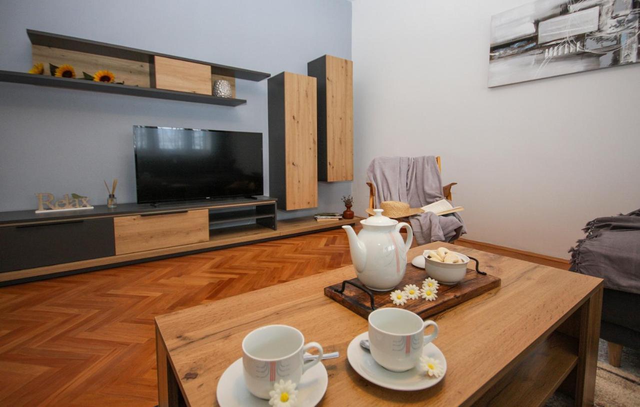 Apartman Nonno พูลา ภายนอก รูปภาพ