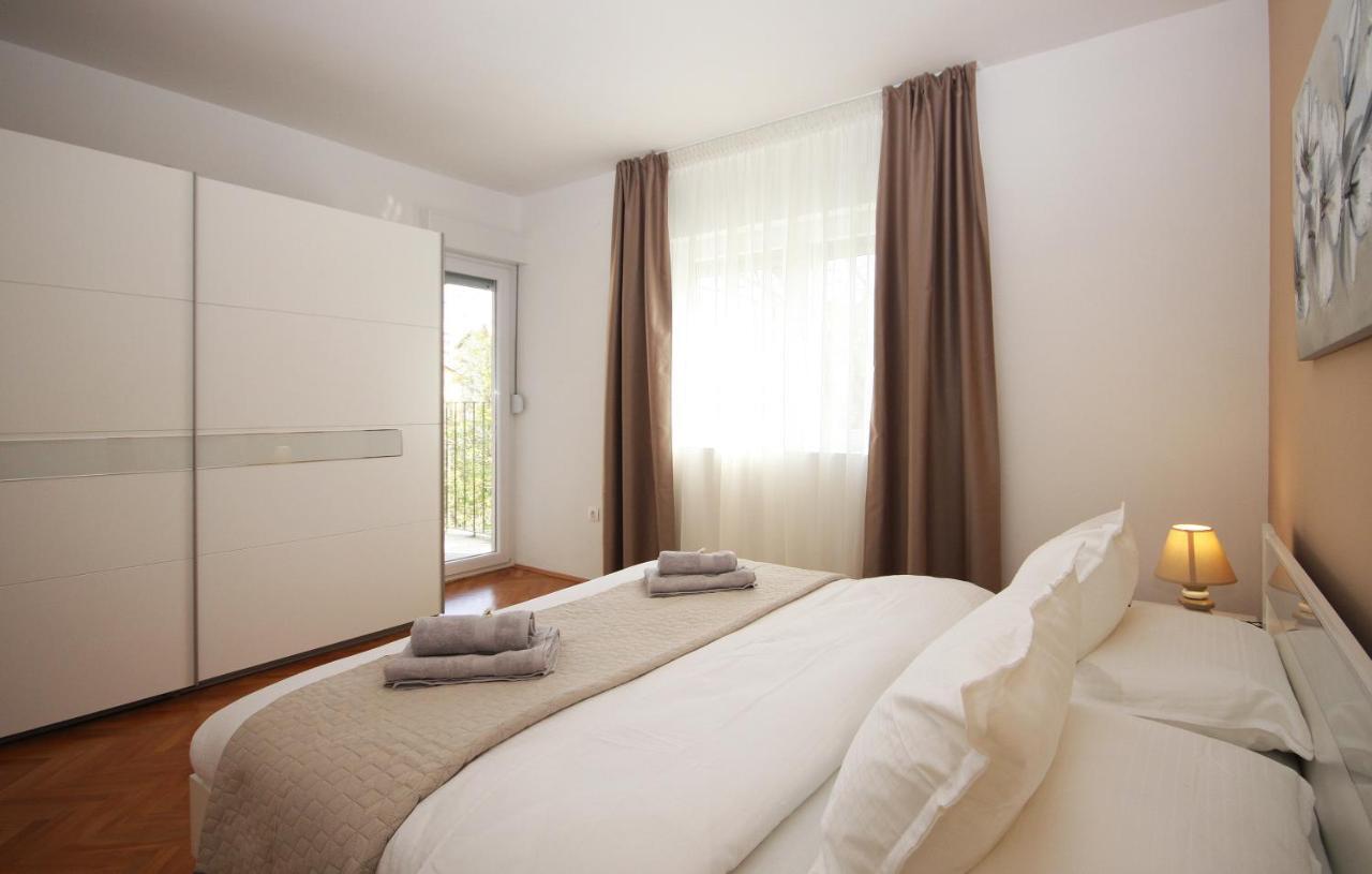Apartman Nonno พูลา ภายนอก รูปภาพ